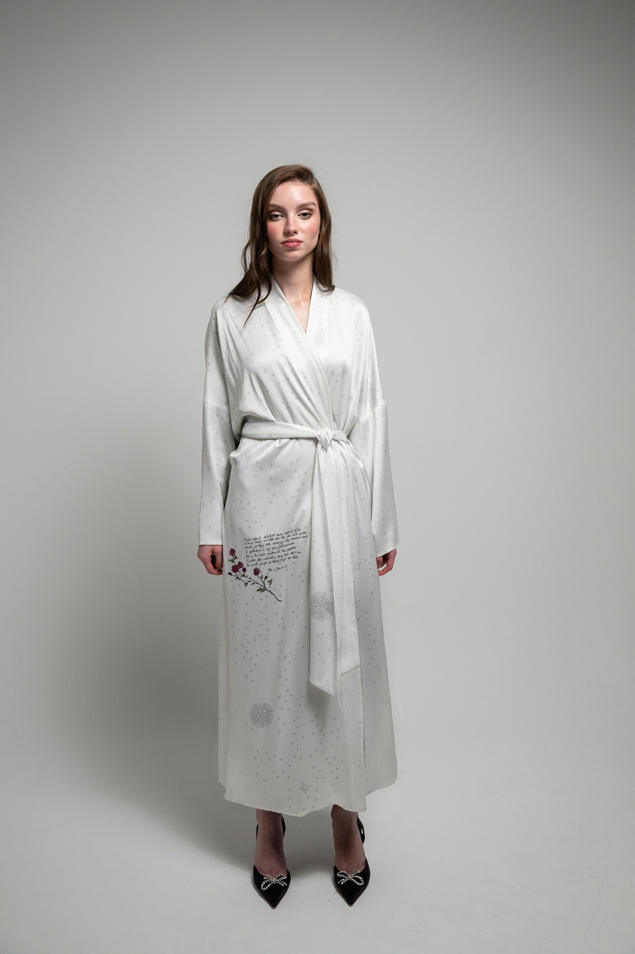 ROMEO + JULIET REVERSIBLE ROBE