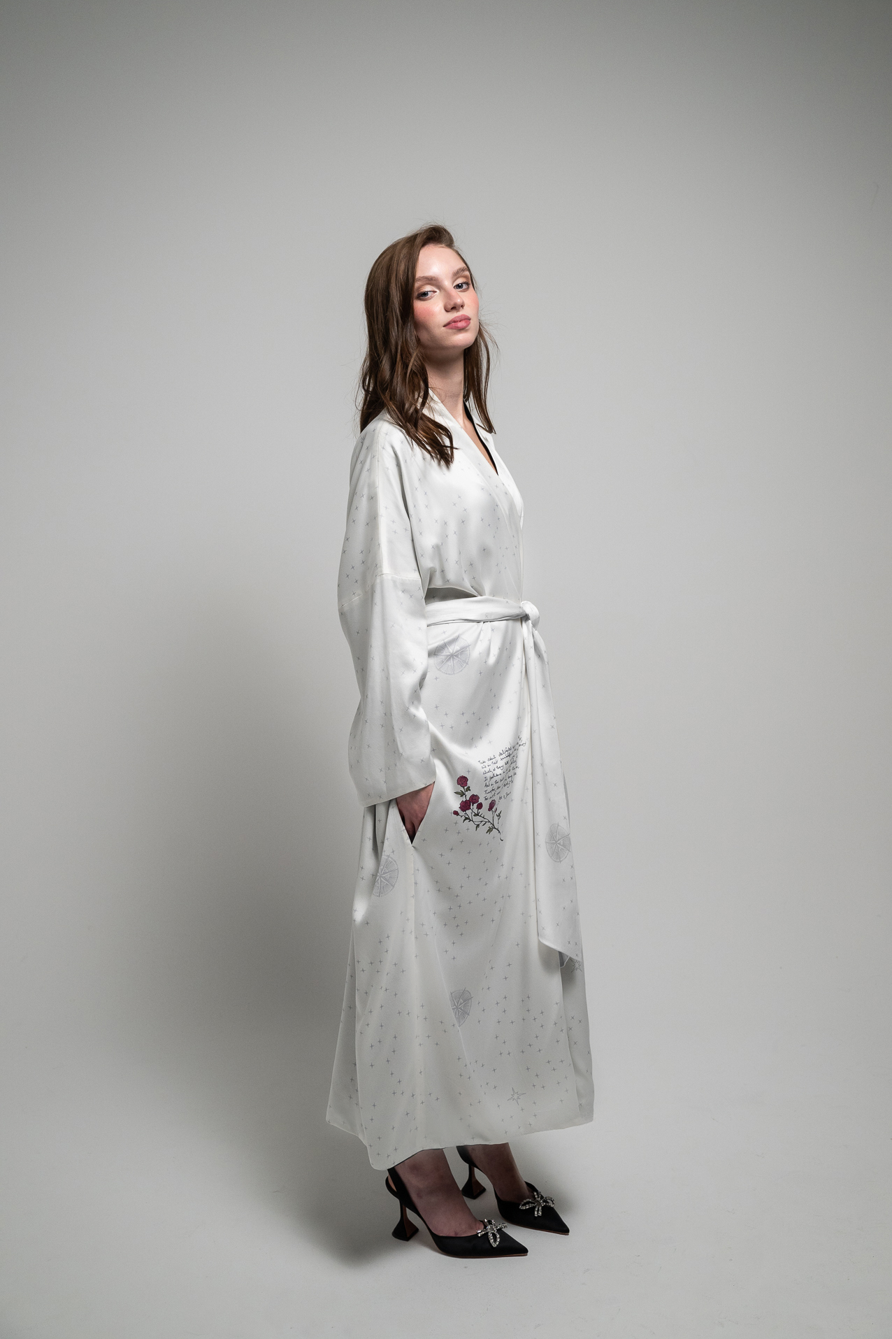 ROMEO + JULIET REVERSIBLE ROBE